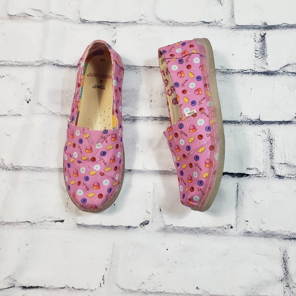 TOMS X CANDYLAND Pink Candy Pieces Slip On Canvas Shoes Size 4Y